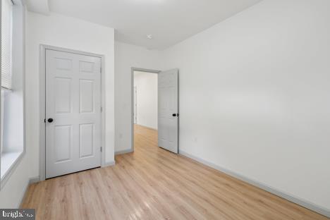 9 W HINCKLEY AVENUE 1