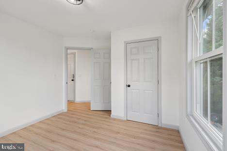 9 W HINCKLEY AVENUE 1