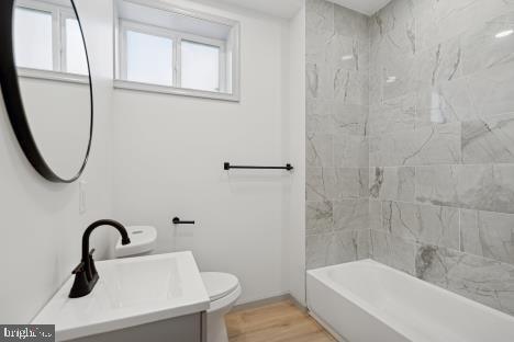 9 W HINCKLEY AVENUE 2