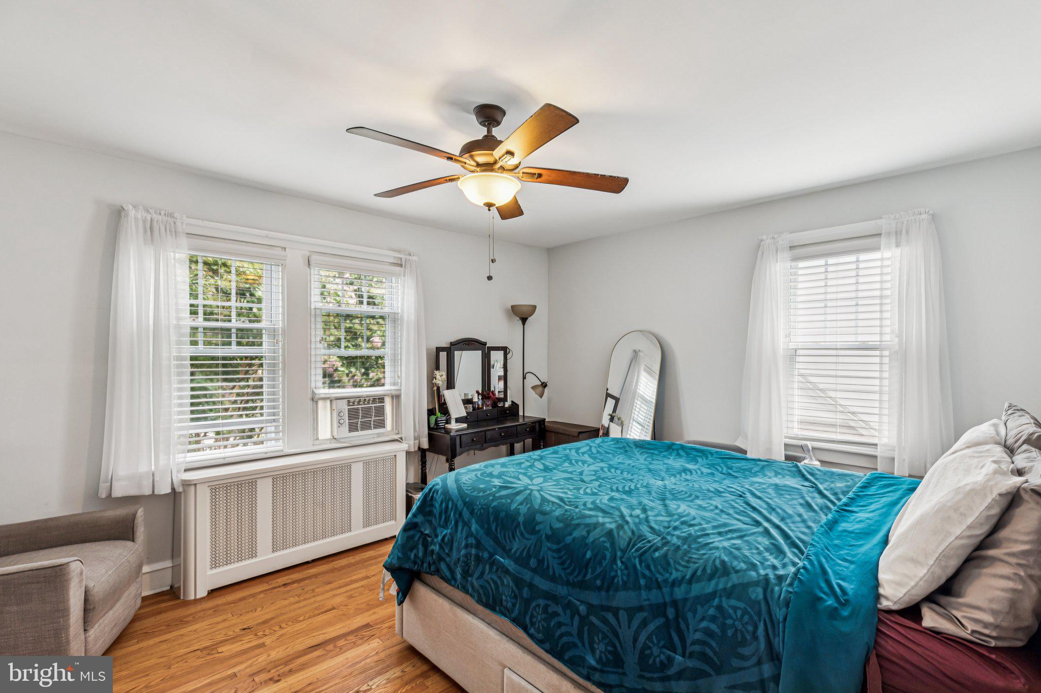 92 W PLUMSTEAD AVENUE