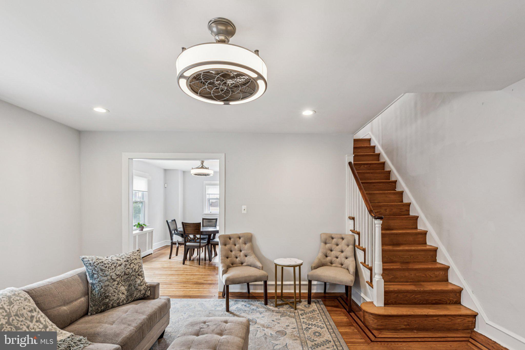 92 W PLUMSTEAD AVENUE