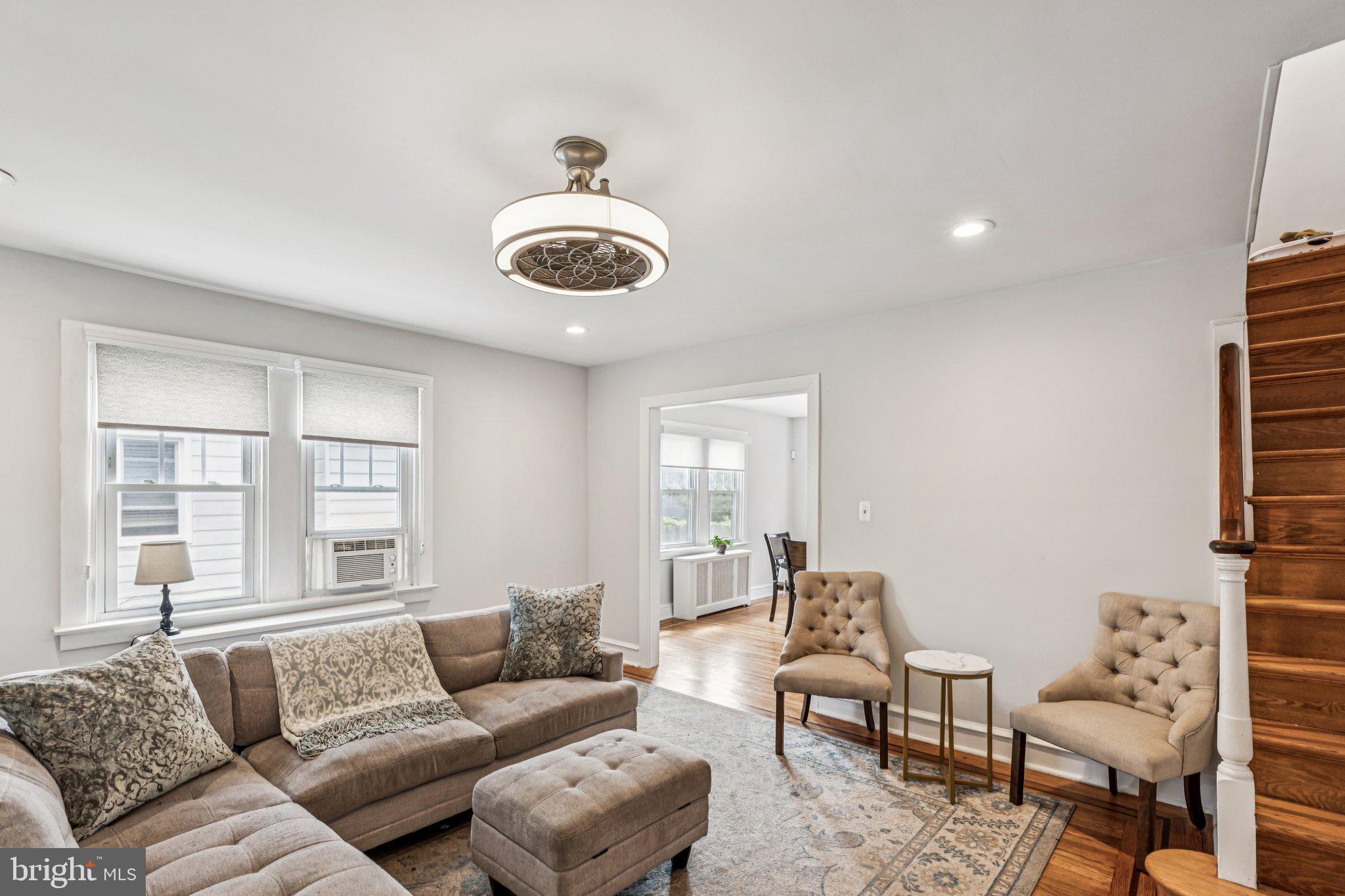 92 W PLUMSTEAD AVENUE