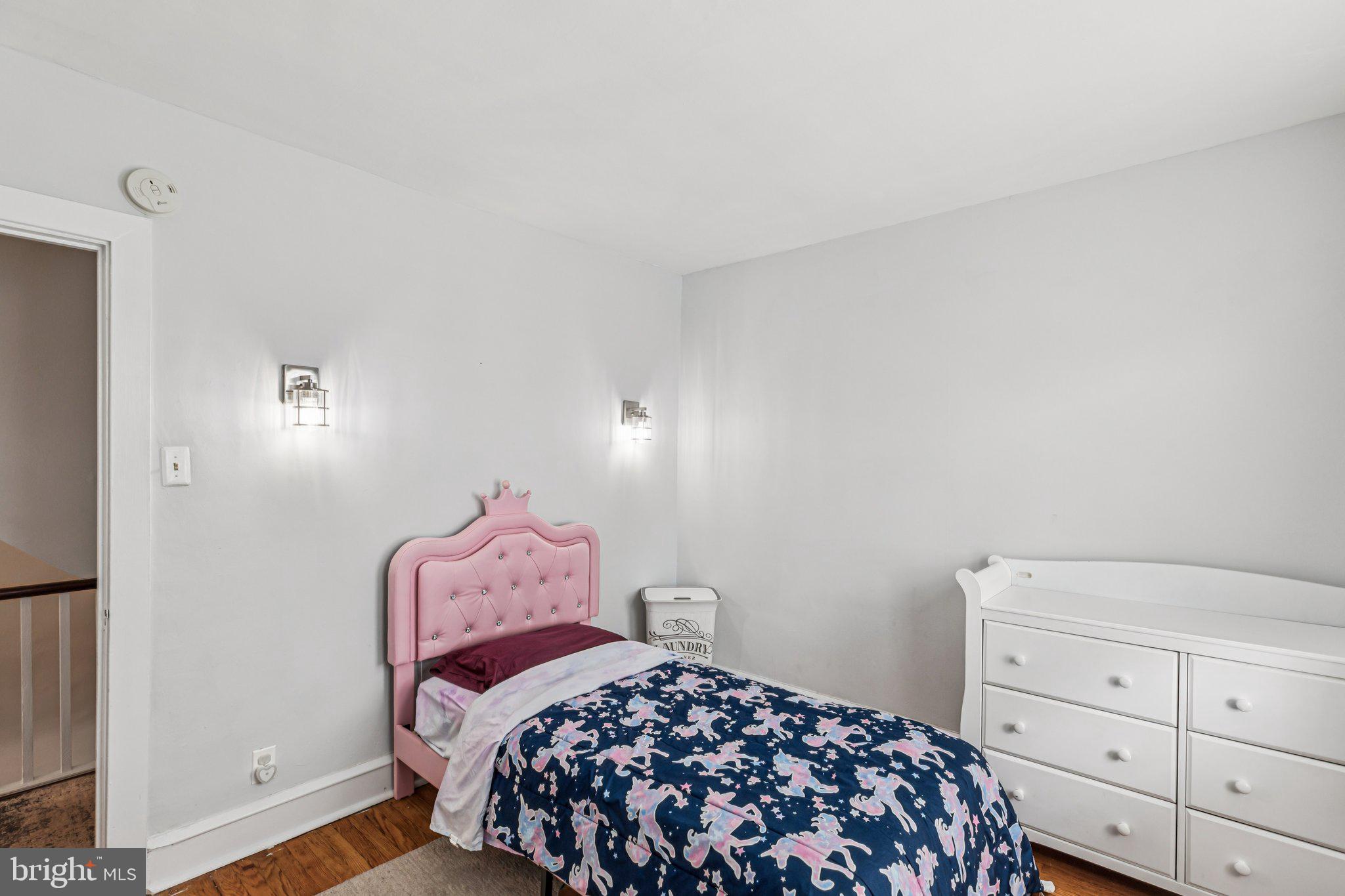 92 W PLUMSTEAD AVENUE