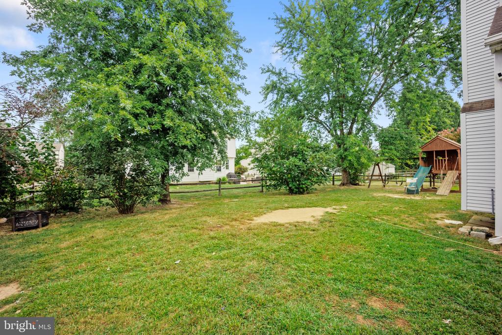 107 ROMAINE WAY