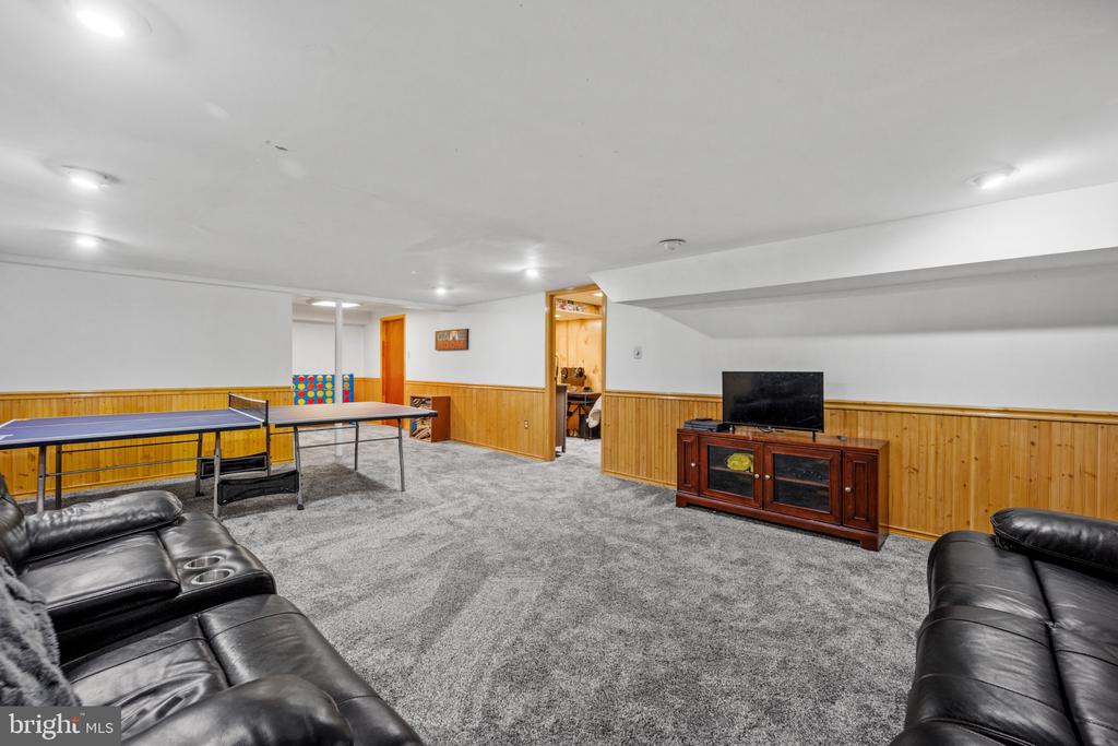 107 ROMAINE WAY