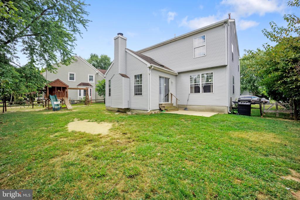 107 ROMAINE WAY