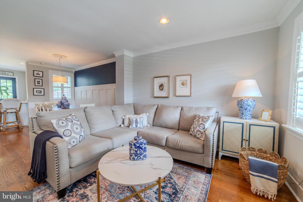 1465 LAWRENCE ROAD