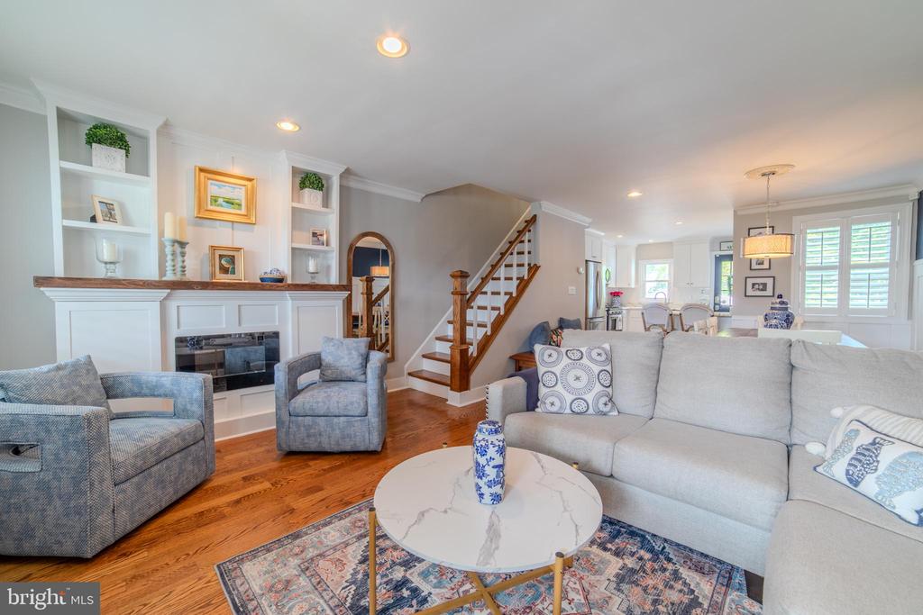 1465 LAWRENCE ROAD