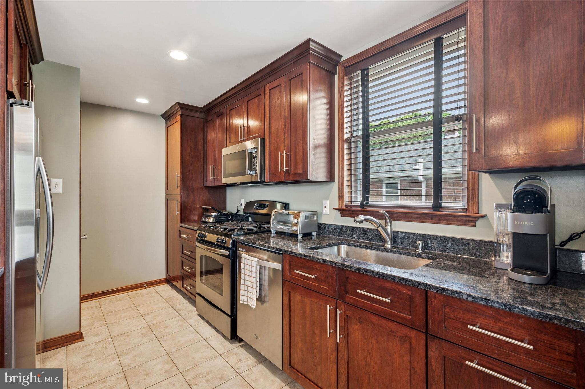 945 SPRINGHAVEN ROAD