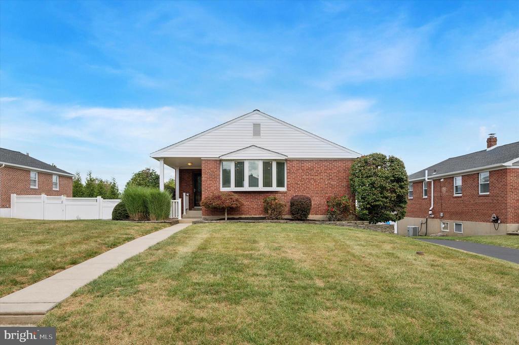 945 SPRINGHAVEN ROAD