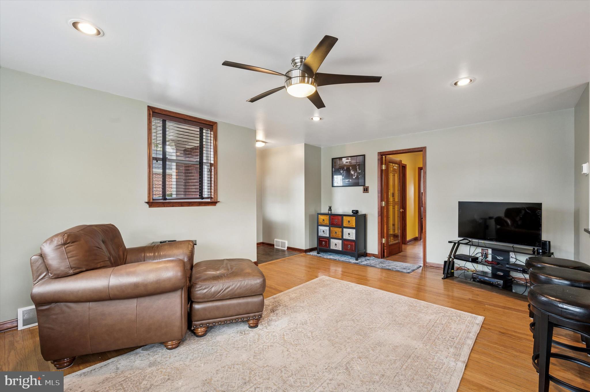 945 SPRINGHAVEN ROAD