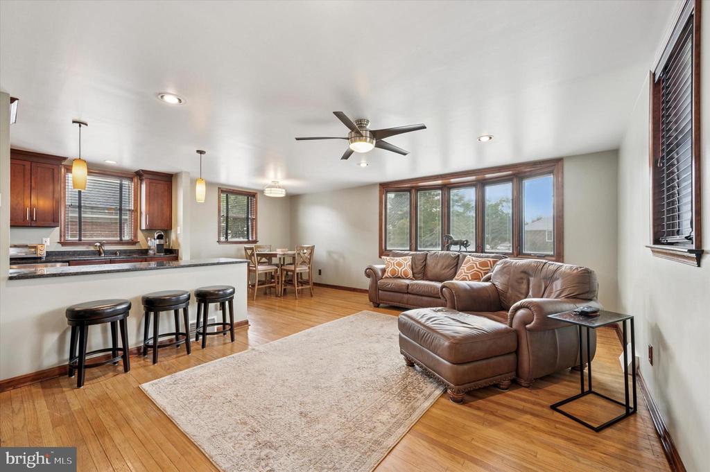 945 SPRINGHAVEN ROAD
