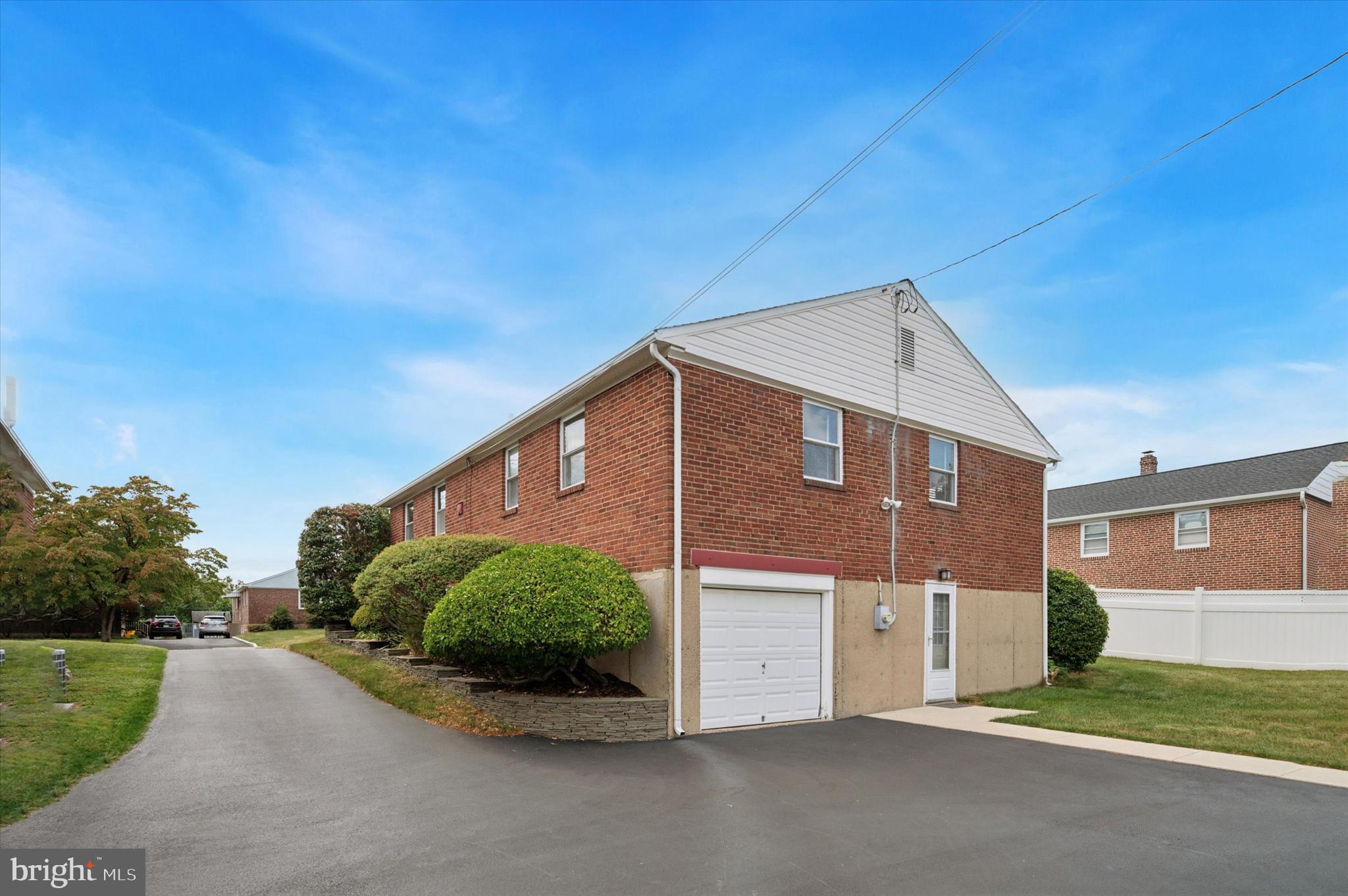 945 SPRINGHAVEN ROAD