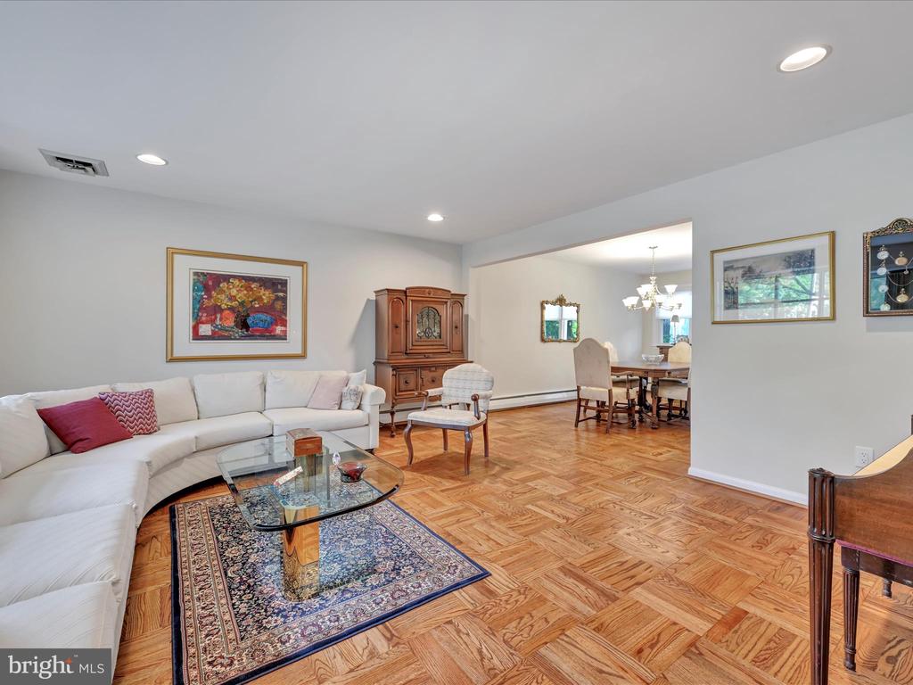 45 GARLOR DRIVE