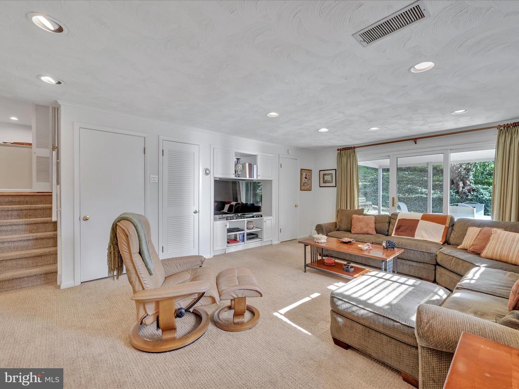 45 GARLOR DRIVE