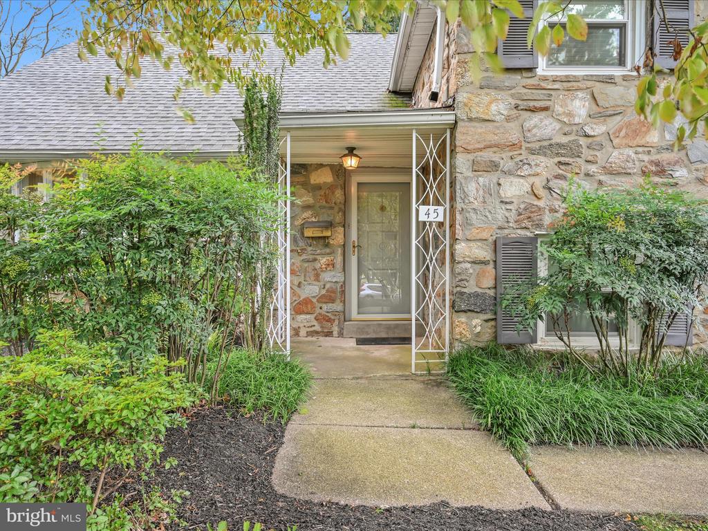 45 GARLOR DRIVE