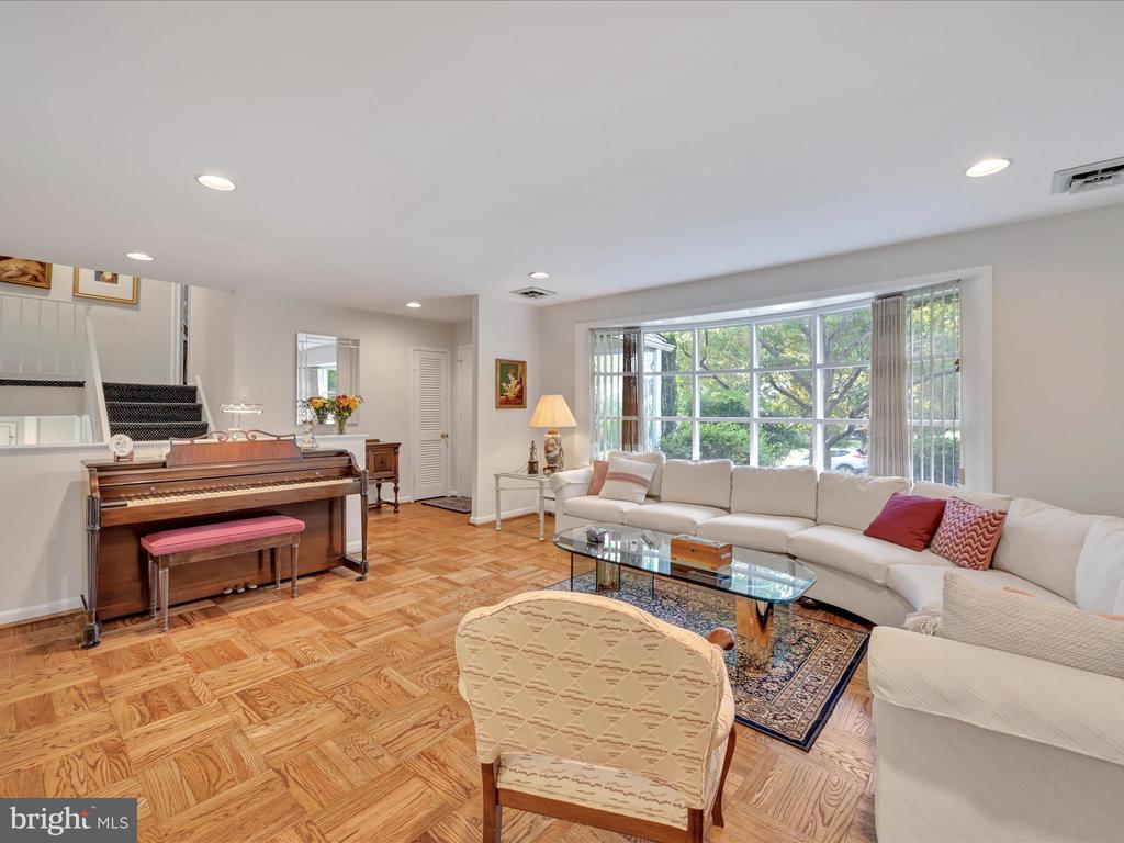 45 GARLOR DRIVE