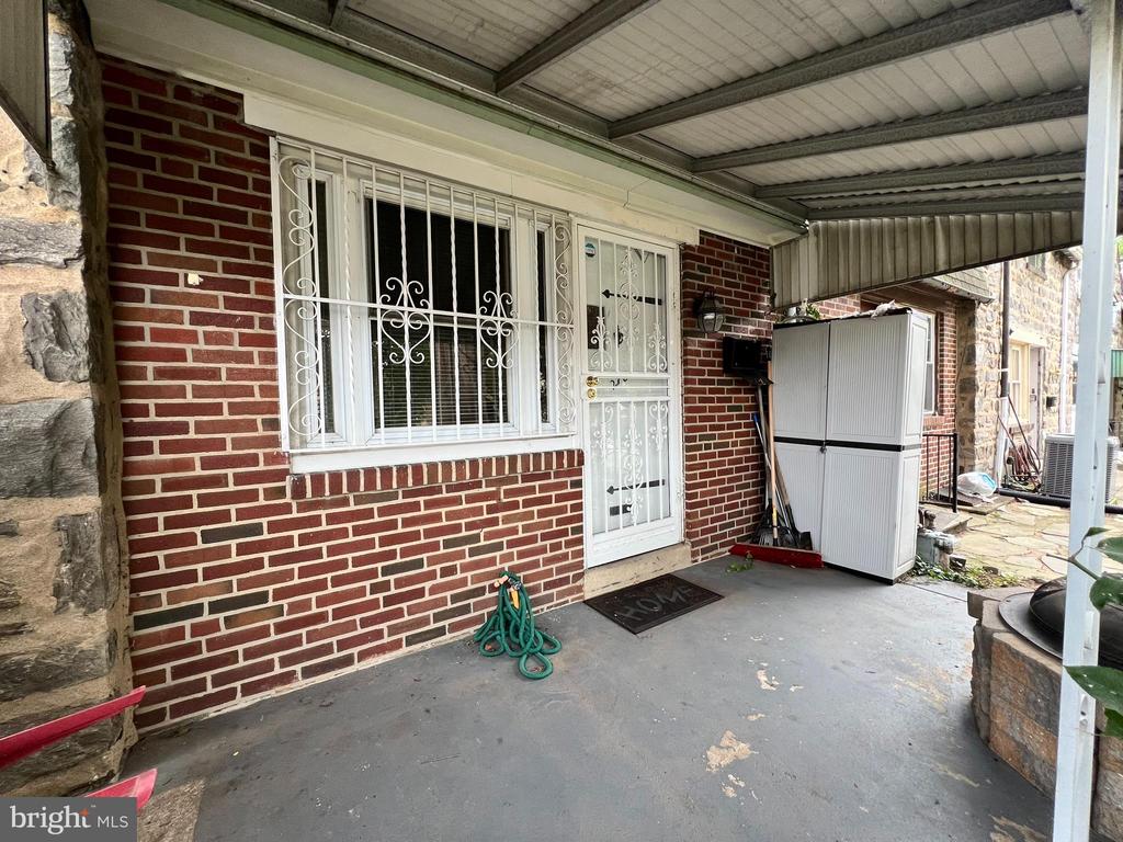 218 SPRINGTON ROAD