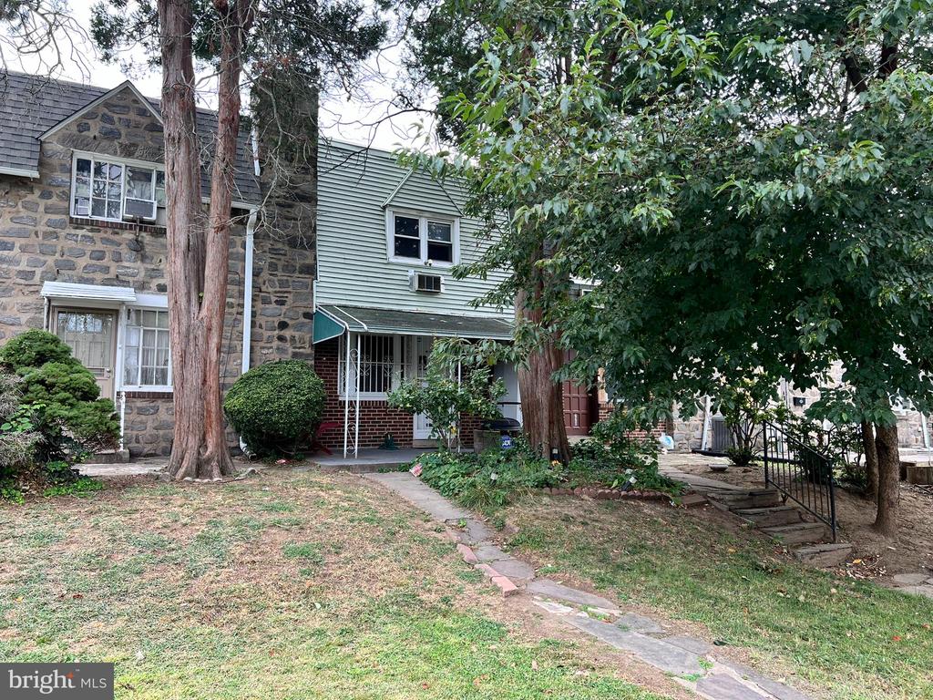 218 SPRINGTON ROAD