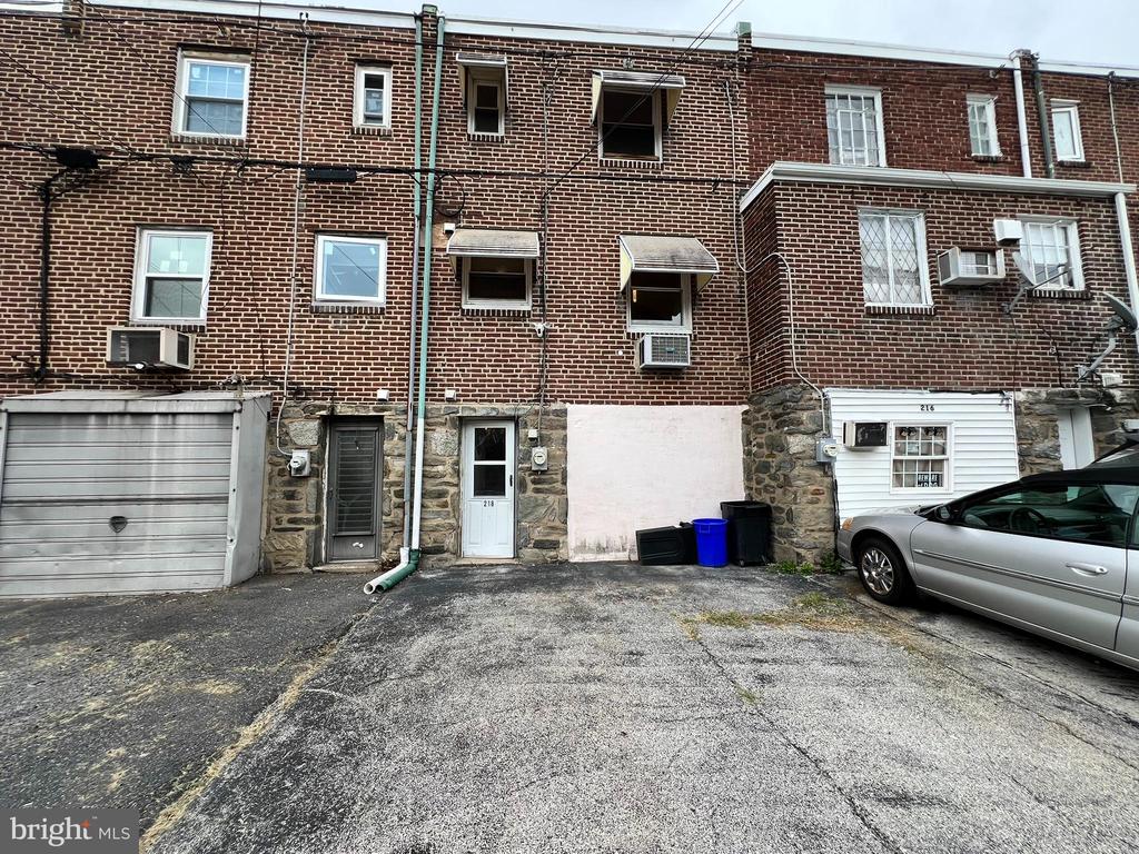 218 SPRINGTON ROAD