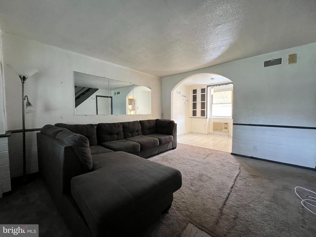 218 SPRINGTON ROAD