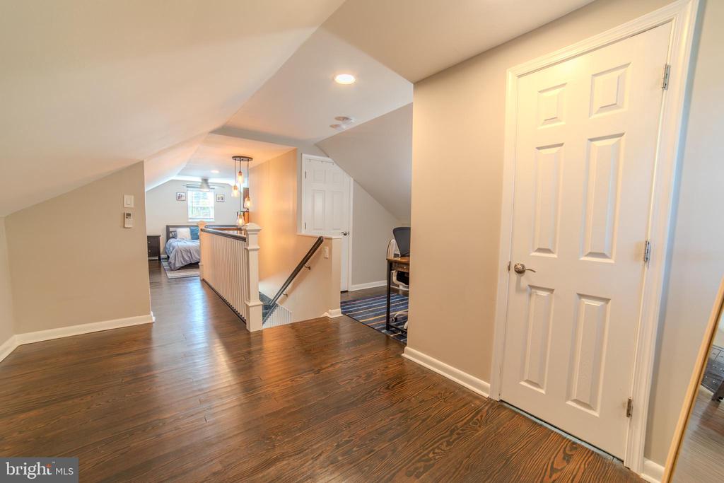 526 KELLY AVENUE