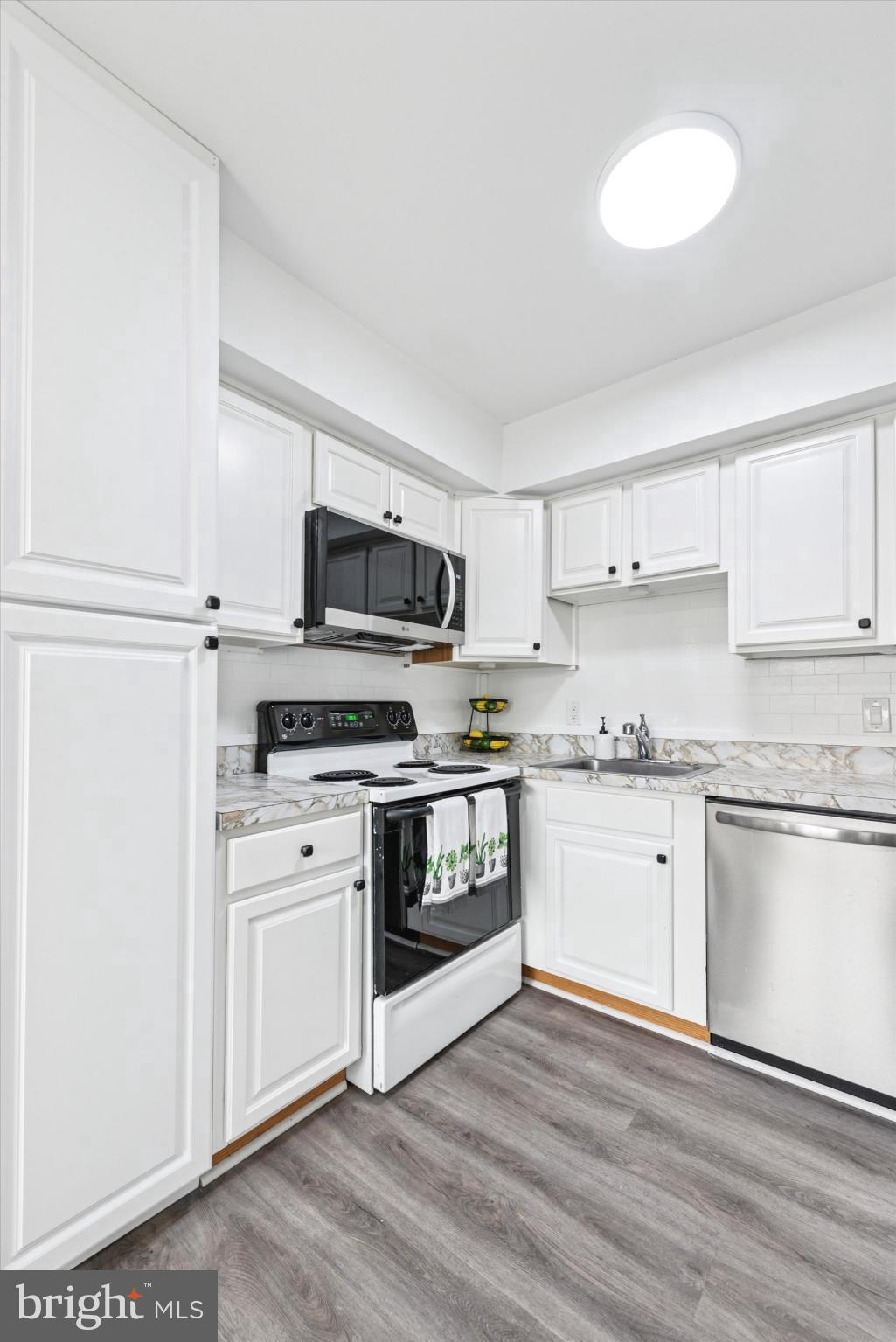 5200 HILLTOP DRIVE BR4