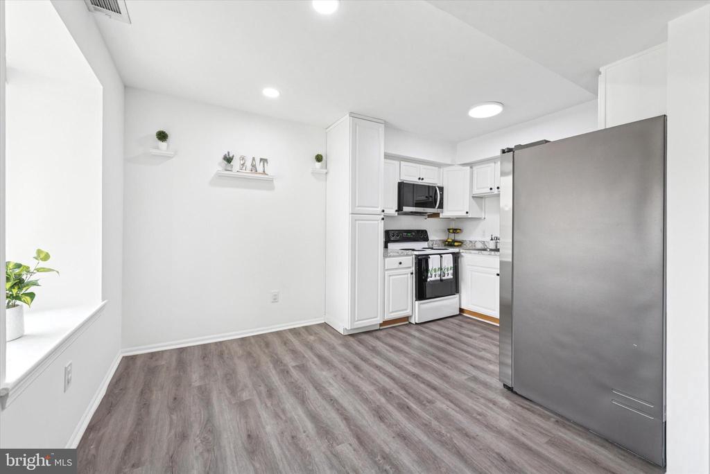 5200 HILLTOP DRIVE BR4