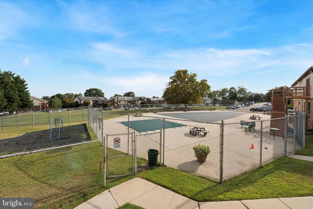 5200 HILLTOP DRIVE BR4