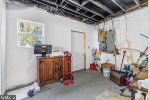 412 FAIRVIEW DRIVE