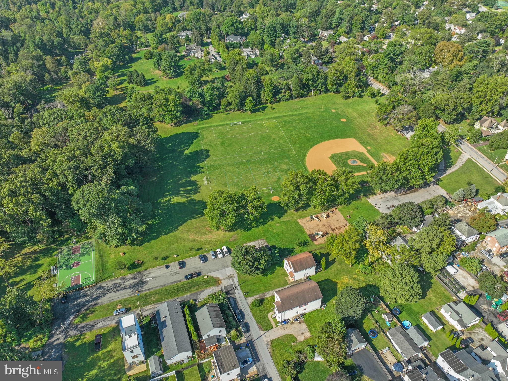 412 FAIRVIEW DRIVE