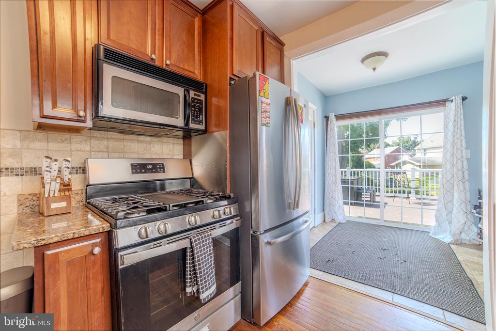 162 S EAGLE ROAD
