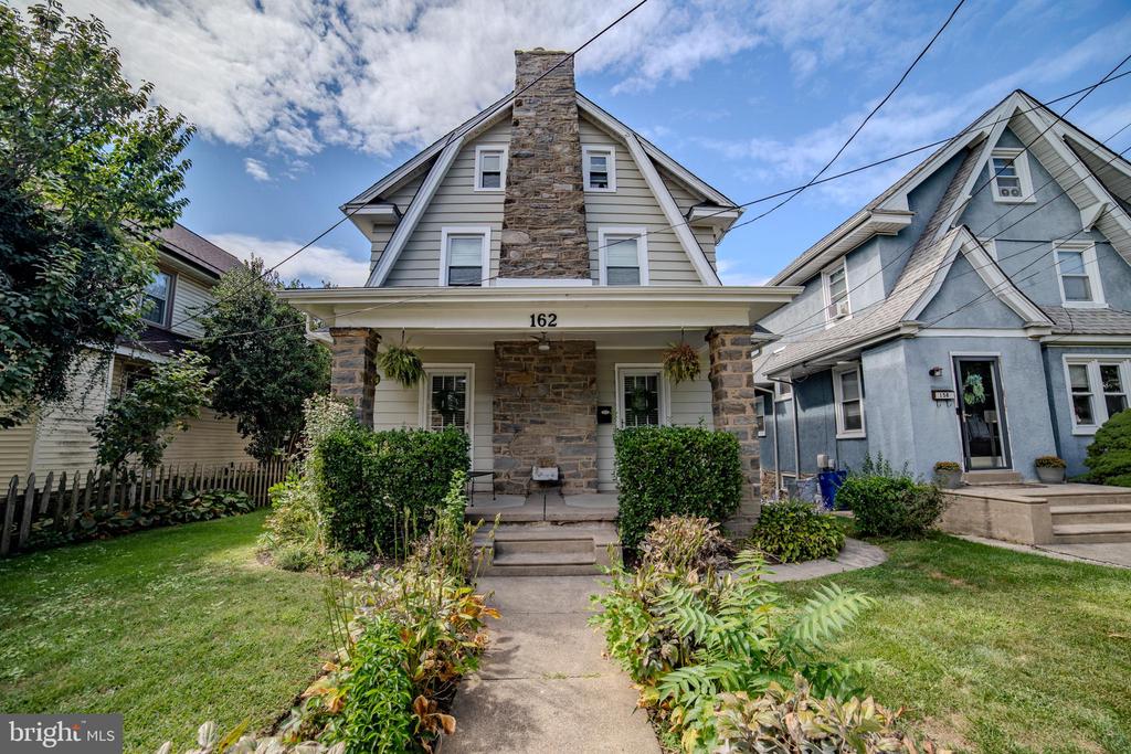 162 S EAGLE ROAD