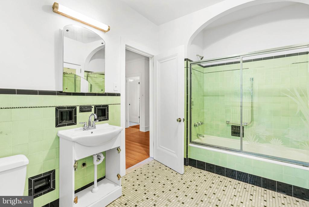 474 KENWOOD ROAD