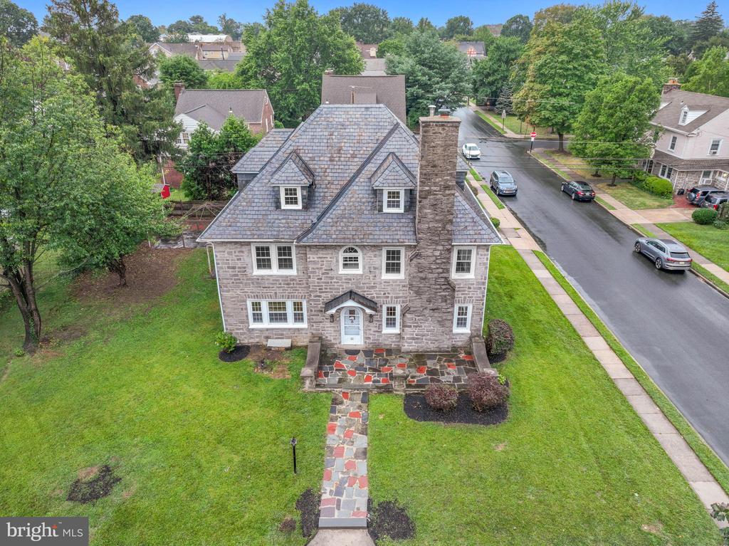 474 KENWOOD ROAD