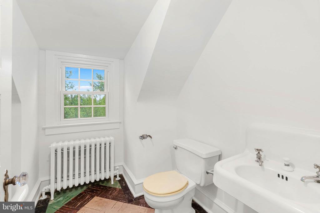 474 KENWOOD ROAD