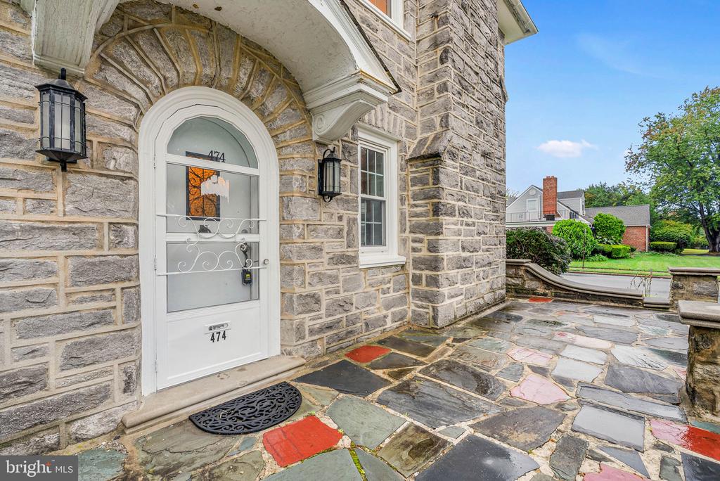 474 KENWOOD ROAD