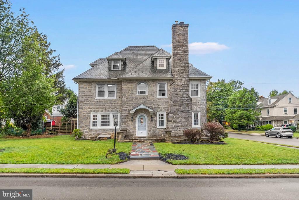 474 KENWOOD ROAD