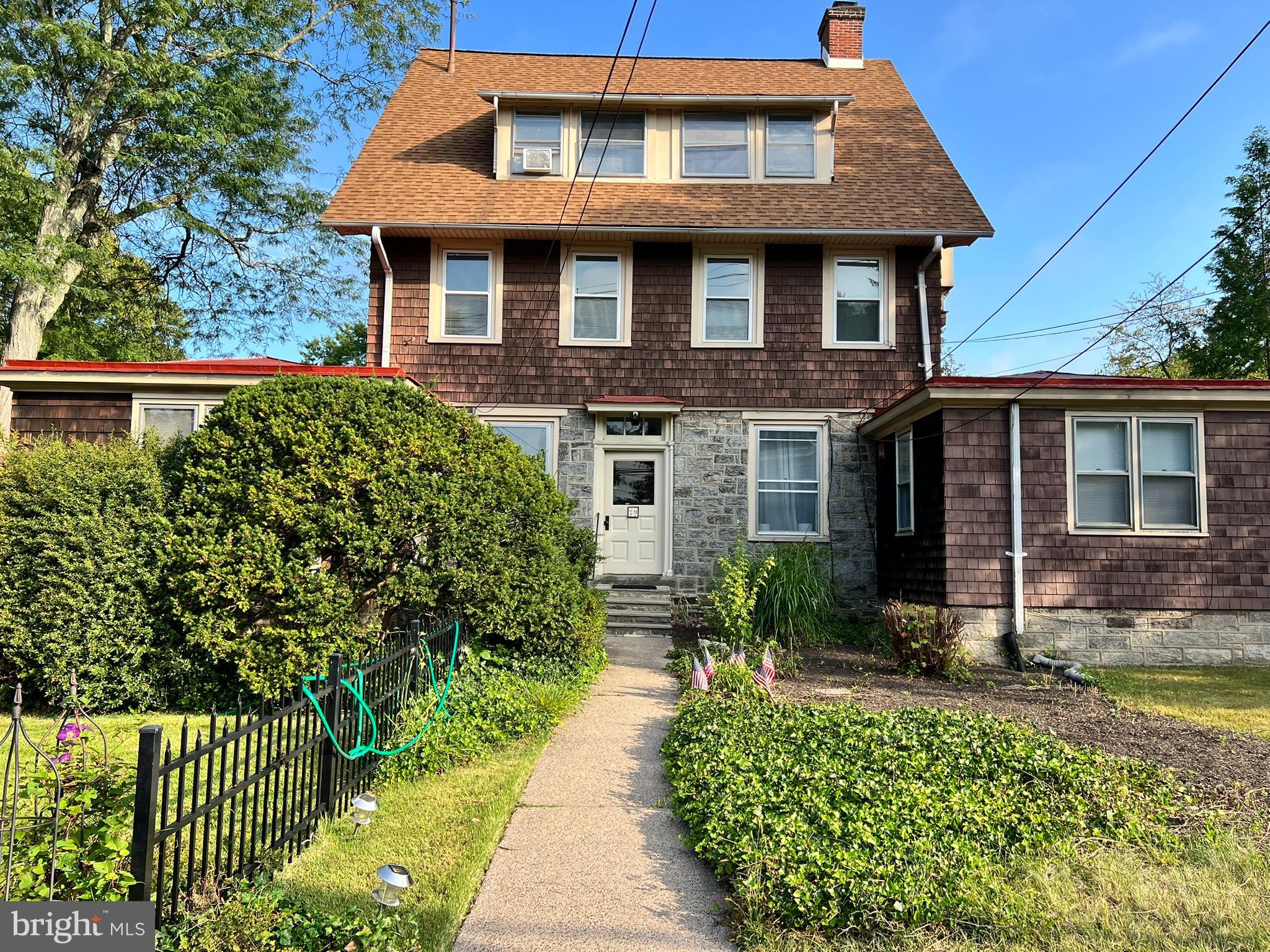 29 W STRATFORD AVENUE