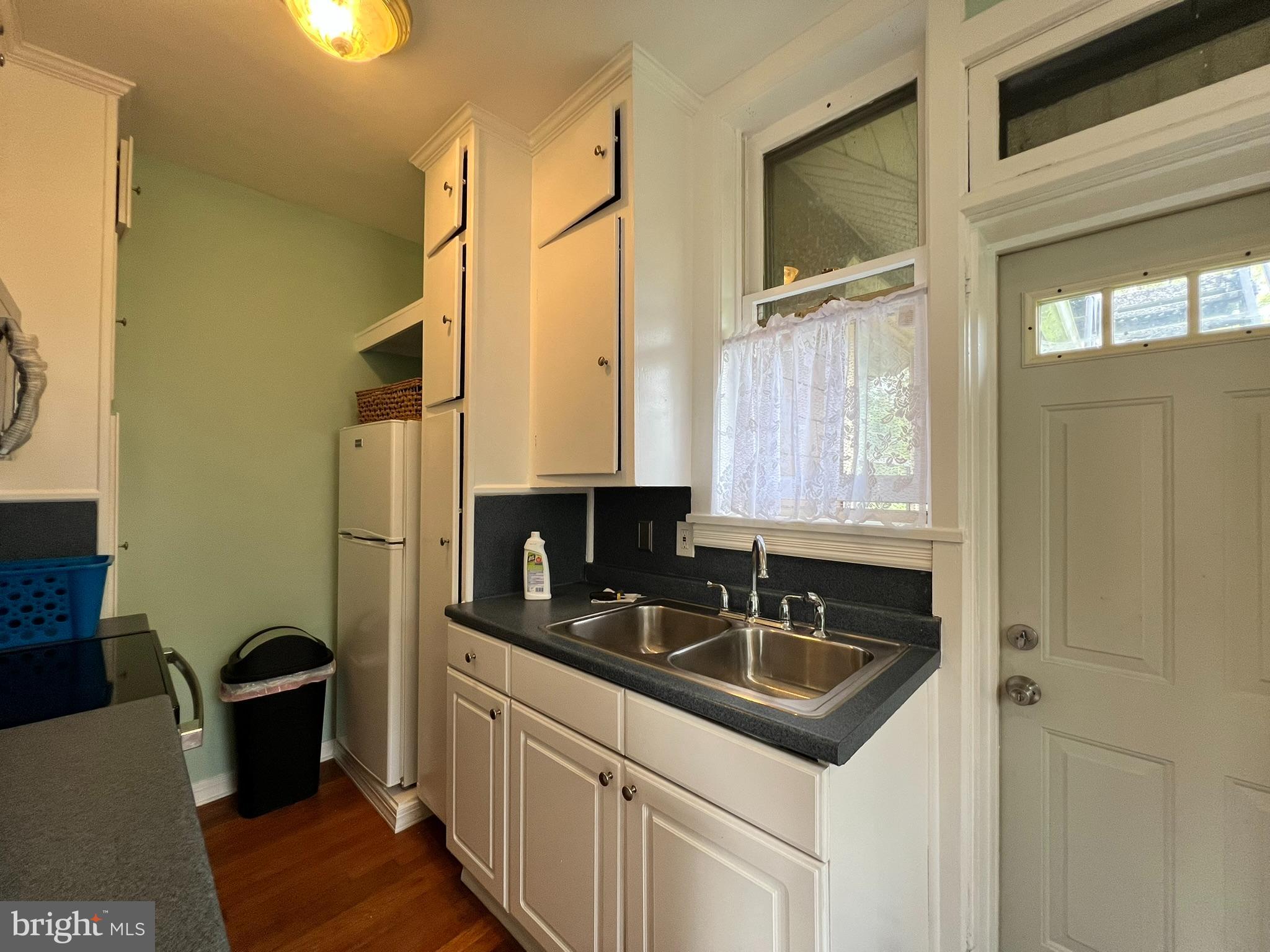 29 W STRATFORD AVENUE