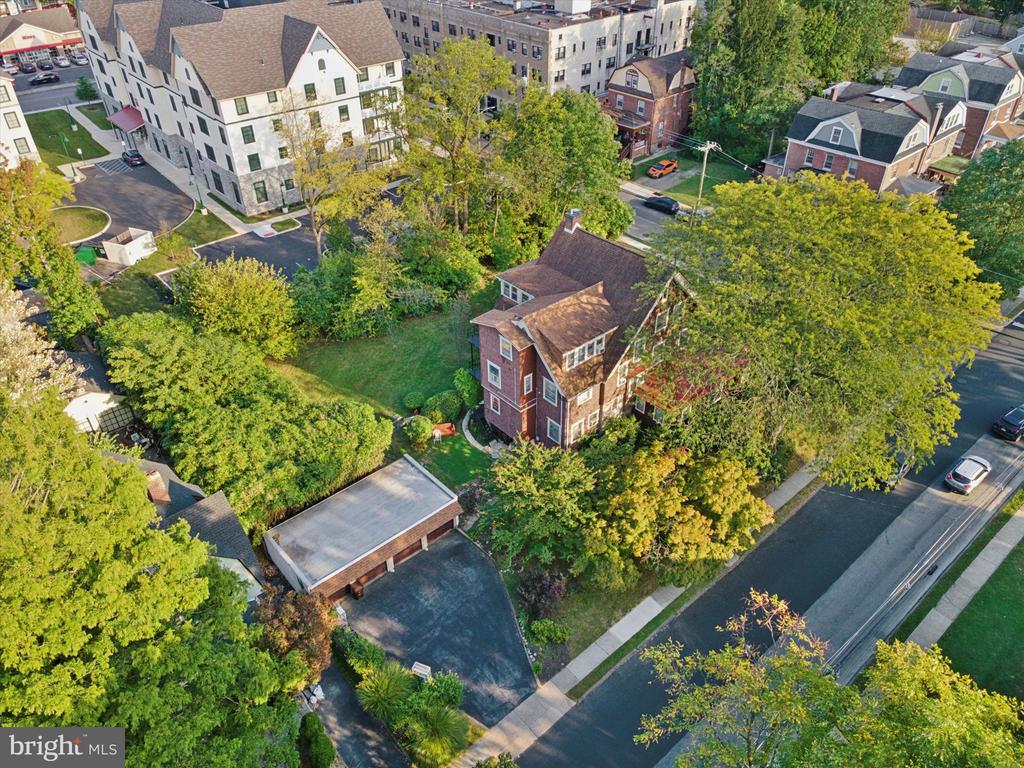 29 W STRATFORD AVENUE