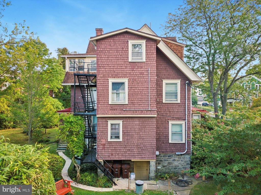 29 W STRATFORD AVENUE