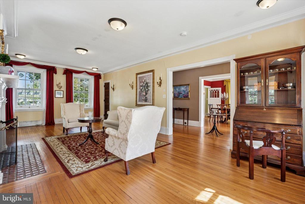55 E GREENWOOD AVENUE