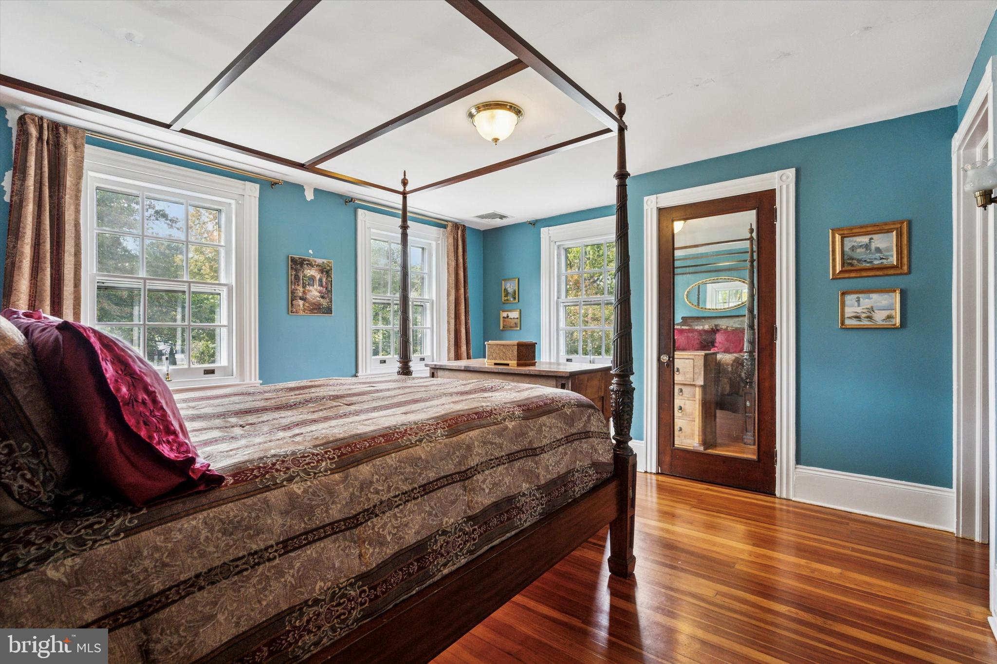 55 E GREENWOOD AVENUE