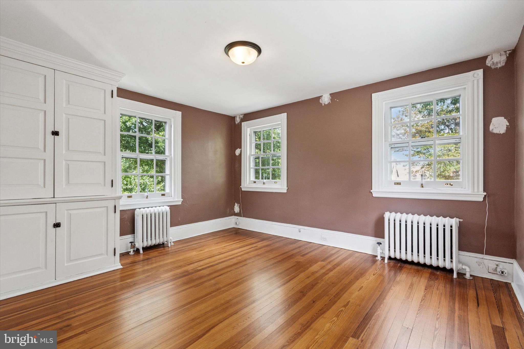 55 E GREENWOOD AVENUE