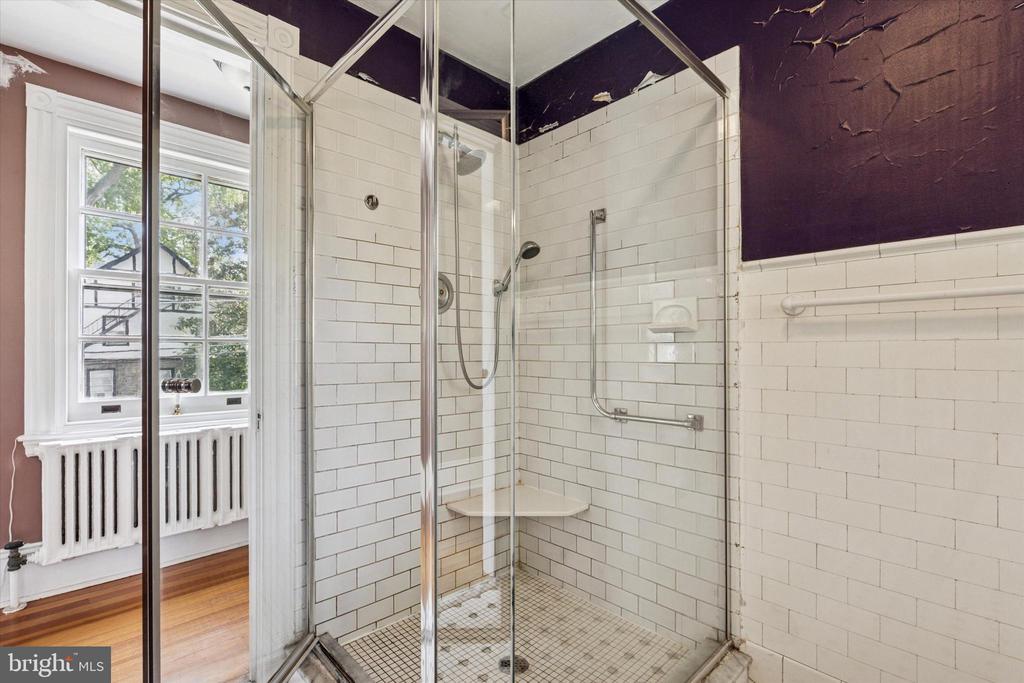 55 E GREENWOOD AVENUE
