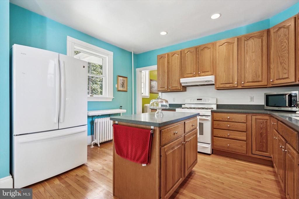 55 E GREENWOOD AVENUE
