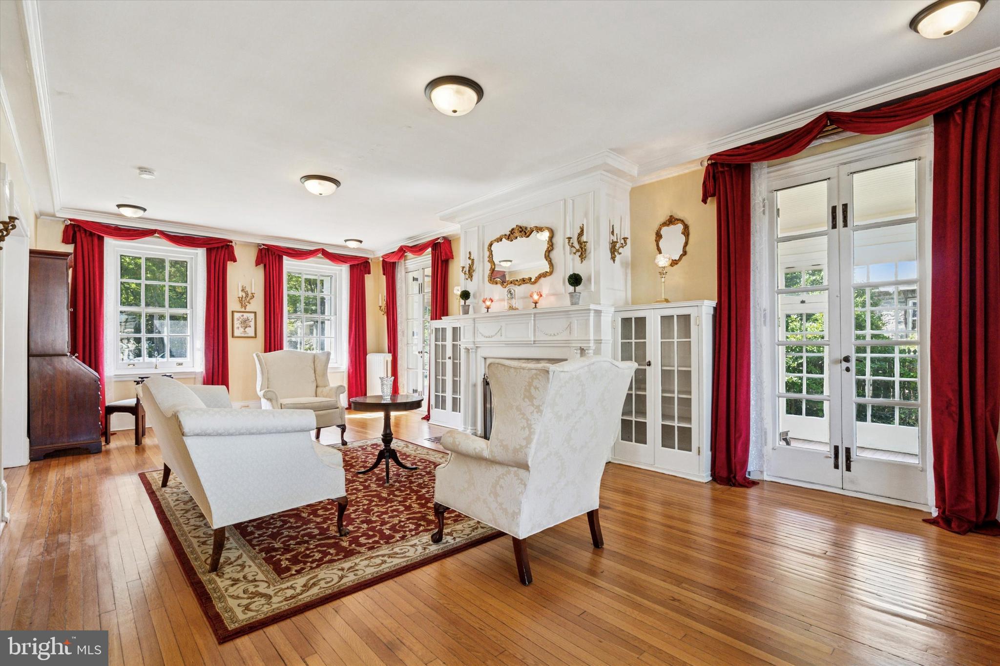 55 E GREENWOOD AVENUE