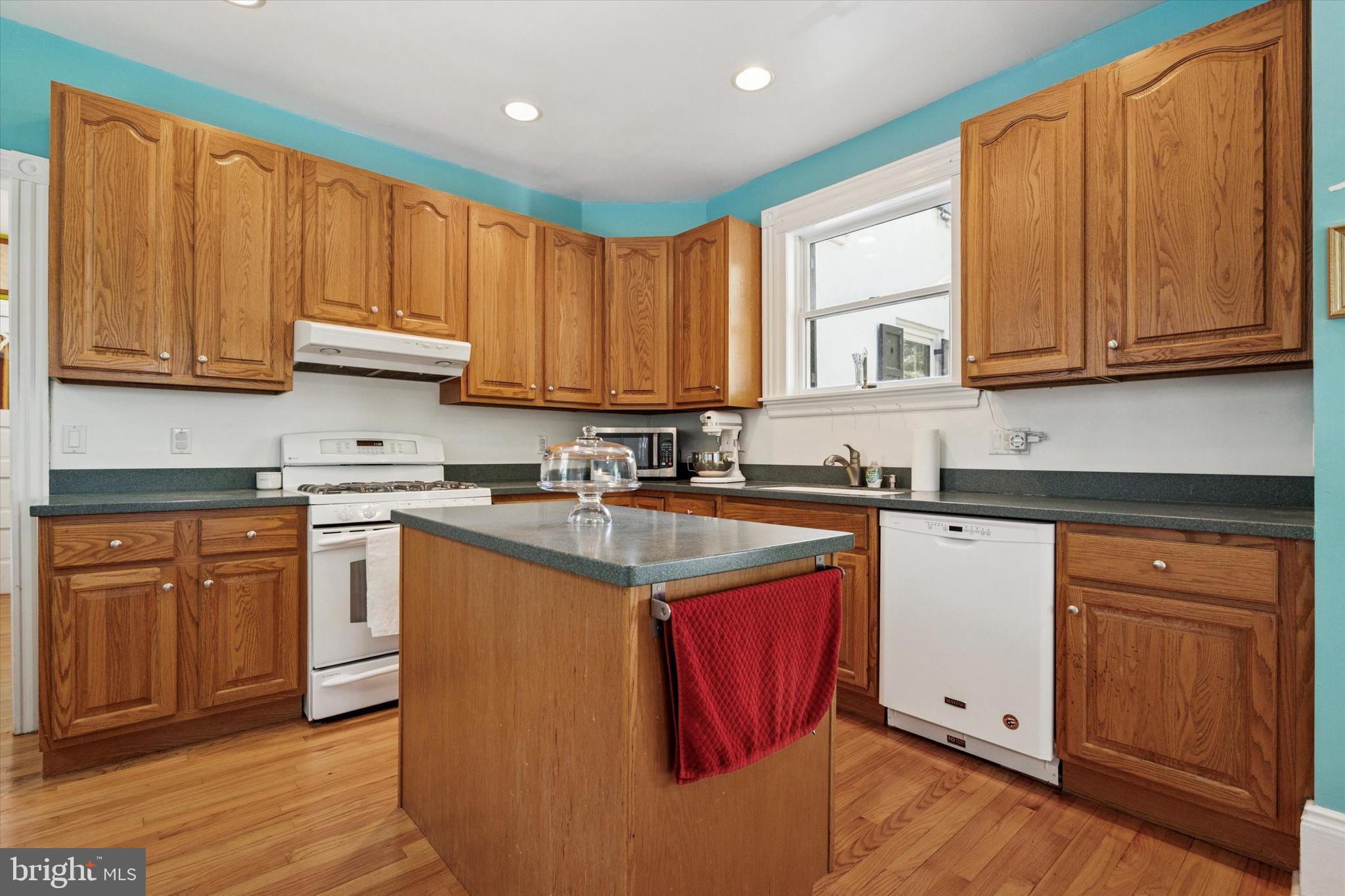 55 E GREENWOOD AVENUE