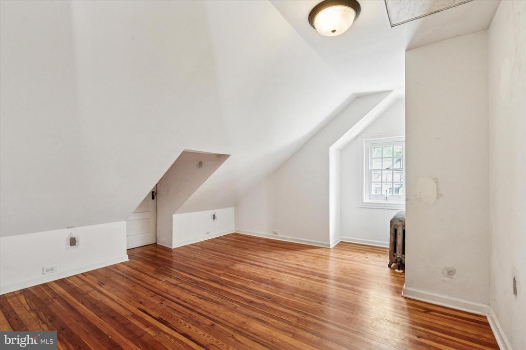 55 E GREENWOOD AVENUE